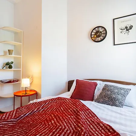 Roof Shelter With Balcony View Foosball شقة بلغراد