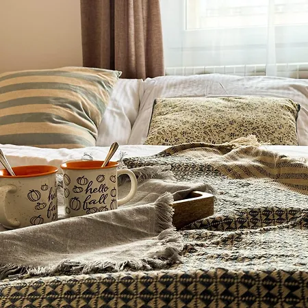 Roof Shelter With Balcony View Foosball شقة