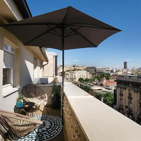 Апартаменты Roof Shelter With Balcony View Foosball