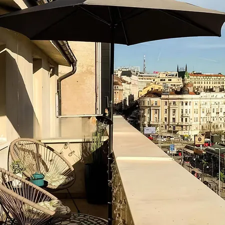 Daire Roof Shelter With Balcony View Foosball Belgrad