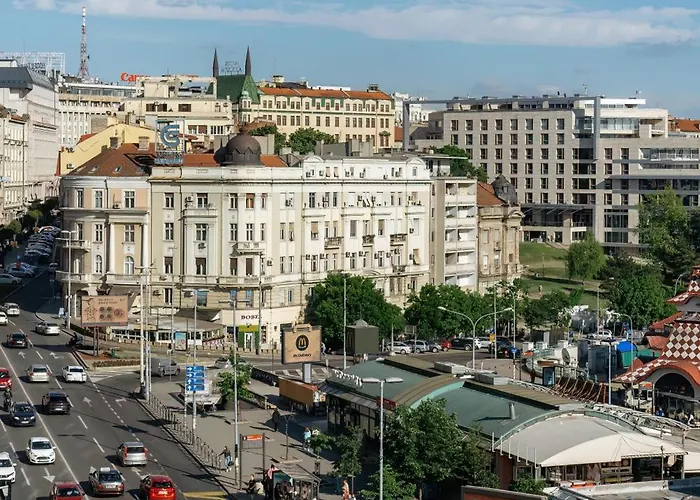 Roof Shelter With Balcony View Foosball アパート ベオグラード