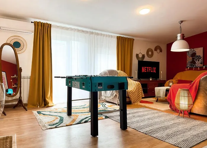 アパート Roof Shelter With Balcony View Foosball ベオグラード