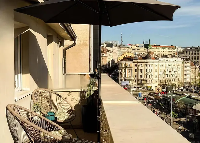 アパート Roof Shelter With Balcony View Foosball ベオグラード